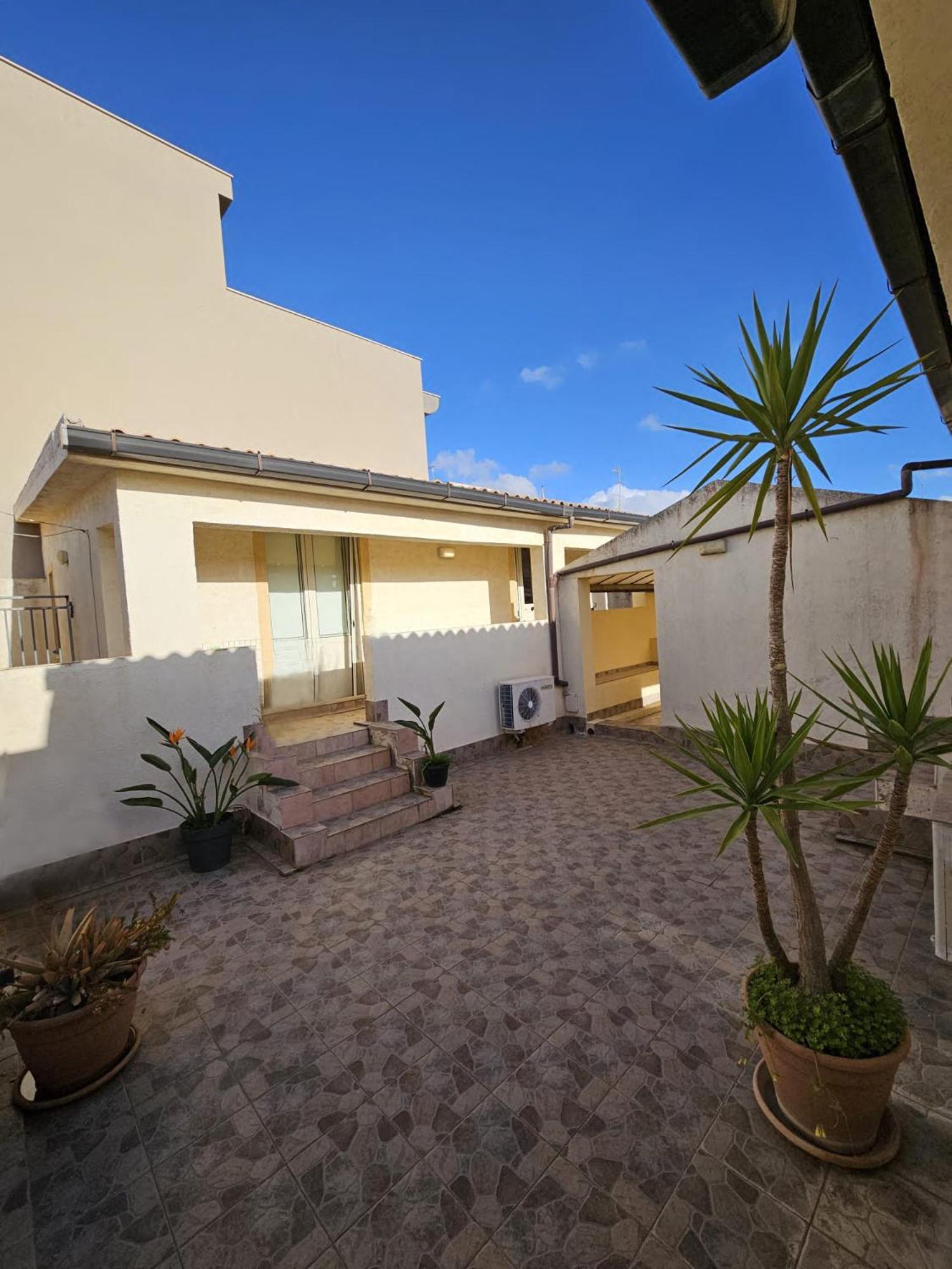 Sicilia Bella Aparthotel Mazara del Vallo Exteriör bild
